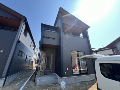 【前面道路含む現地写真】 | ブルーミングガーデン大竹市南栄1丁目  2号棟