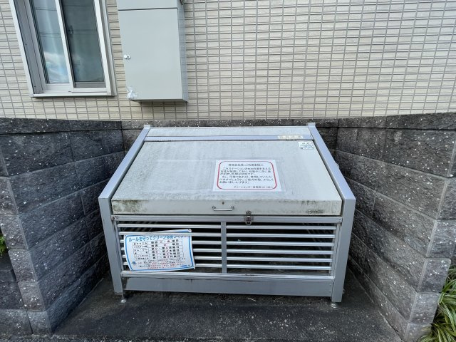 宝塚市旭町１丁目のアパートのその他共用部分|ゴミ捨て場です