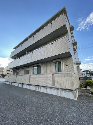 宝塚市旭町１丁目のアパートの外観|きれいな外観です