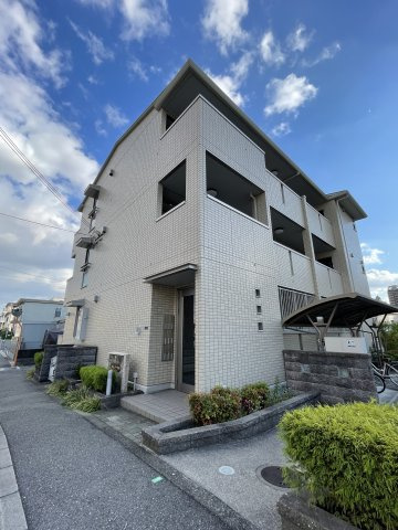 宝塚市旭町１丁目のアパートの外観|外観もきれいです