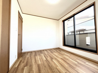 【洋室】 | 平塚市高根2丁目 中古戸建て | 洋室5.2帖（2階）別角度