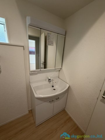 厚木市長谷第15　新築戸建の独立洗面台