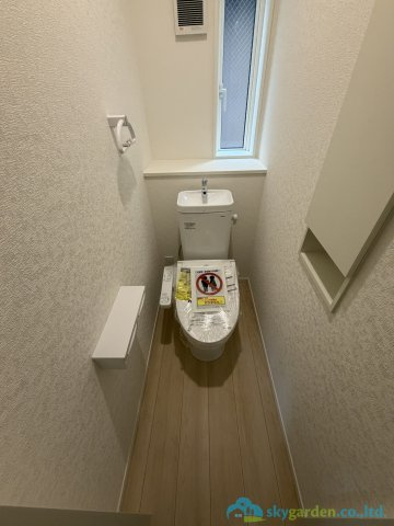 厚木市長谷第15　新築戸建のトイレ