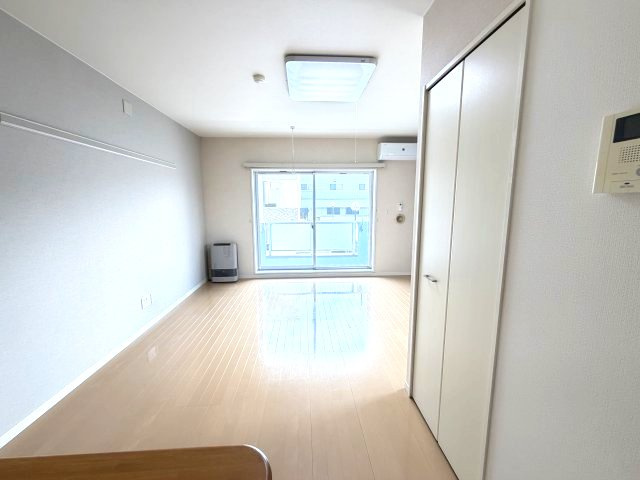 コルトーナ弐番館の居間・リビング
