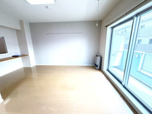コルトーナ弐番館の居間・リビング