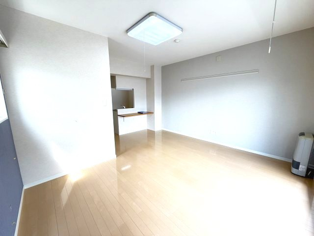 コルトーナ弐番館の居間・リビング