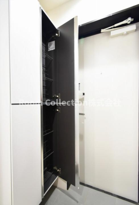 葛飾区金町５丁目のアパートの玄関