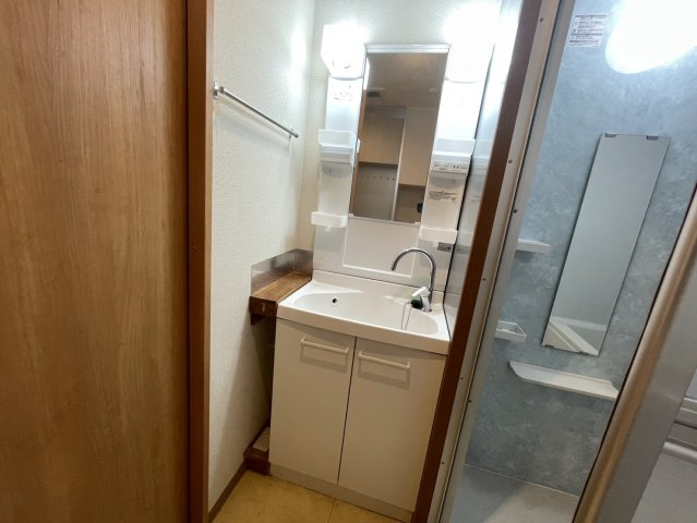シャルル上新庄