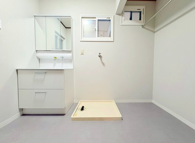 西院西高田町の独立洗面台