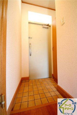 グランシャリオ貴崎Ⅱの玄関|※類似写真