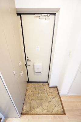 【玄関】 | カーサみつわ台 E | ※同物件・同タイプの写真です
