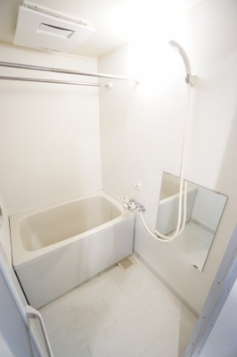 【浴室】 | カーサみつわ台 E | ※同物件・同タイプの写真です
