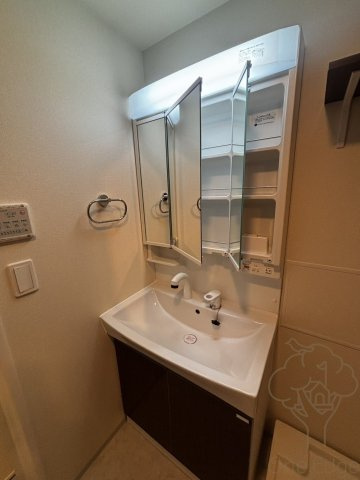 suite terrace relierの独立洗面台