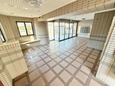【エントランス】 | ダイアパレス光明池壱番館 | 管理が行き届いたマンションエントランスです♪