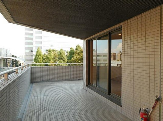 【バルコニー】