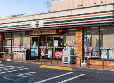 【周辺】 | SUN MIYAKO六町　15321 | セブンイレブン 足立六町1丁目まで330ｍ