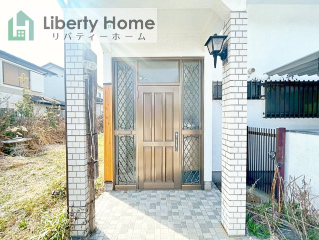 水戸市双葉台2丁目　中古戸建のエントランス