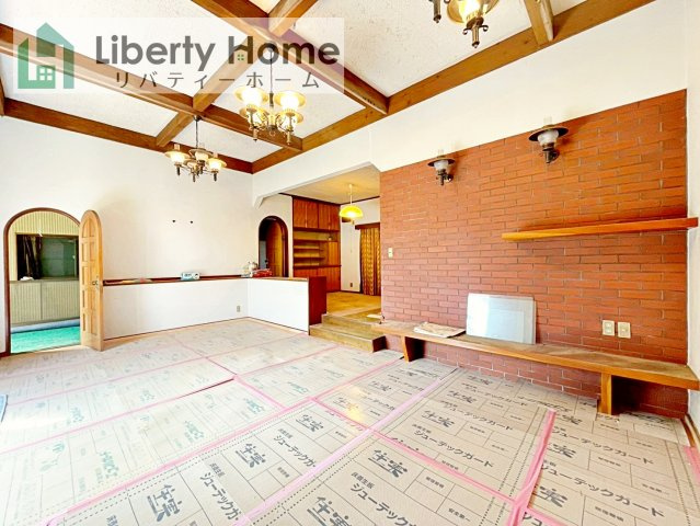 水戸市双葉台2丁目　中古戸建の居間・リビング