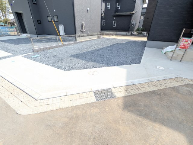 かすみがうら市下稲吉2期　新築戸建　6号棟の駐車場|駐車は4台可能です♪