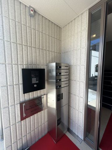 （仮称）上目黒５丁目メゾンのエントランス|★宅配ＢＯＸ　メールＢＯＸ★