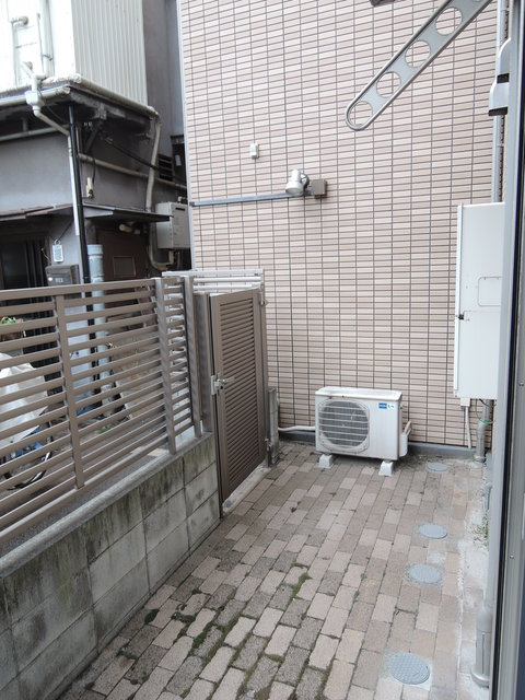 フラット高田のバルコニー|★ゆったりとしたテラスです★
