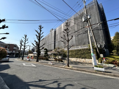 【外観】 | ■さんくれーる茨木B棟■全面リノベーション工事の履歴有 | ■JR茨木駅徒歩1８分 ■モノレール宇野辺駅より徒歩9分
■大規模修繕工事中（2026.1.7～2026.8.31迄の予定）
■全面リノベーション工事の履歴有（2023.1月頃）、手直し不要です