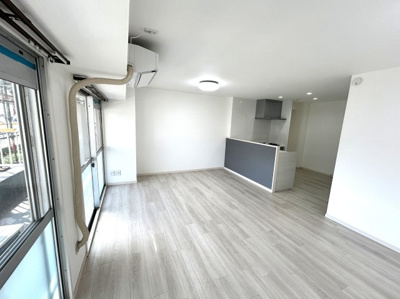 【居間・リビング】 | ■さんくれーる茨木B棟■全面リノベーション工事の履歴有 | ■JR茨木駅徒歩1８分 ■モノレール宇野辺駅より徒歩9分
■大規模修繕工事中（2026.1.7～2026.8.31迄の予定）
■全面リノベーション工事の履歴有（2023.1月頃）、手直し不要です