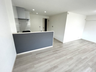 【居間・リビング】 | ■さんくれーる茨木B棟■全面リノベーション工事の履歴有 | ■JR茨木駅徒歩1８分 ■モノレール宇野辺駅より徒歩9分
■大規模修繕工事中（2026.1.7～2026.8.31迄の予定）
■全面リノベーション工事の履歴有（2023.1月頃）、手直し不要です