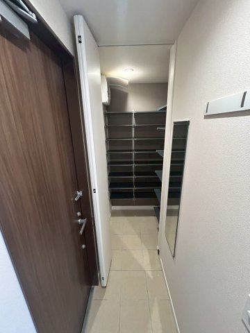 （仮称）上目黒５丁目メゾンの玄関|★シューズクローク★