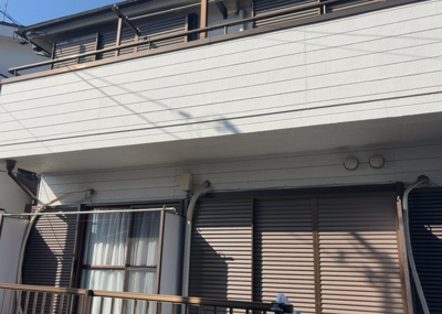 【外観】 | コーポ岸本 | 土地を買う際、住む地域の自治体や福祉の補助制度にも注目してみましょう。子供や老人の医療補助やゴミ出しのルールなど、自治体によってルールに大きな違いがあるため、暮らしやすい土地で判断するとよいでしょう。