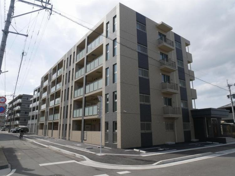 福岡市西区田尻２丁目の賃貸マンションの外観|外観写真