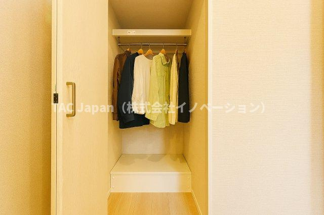 ハイラーク新赤羽の収納|生活感をさりげなく隠す収納スペースが、インテリアを美しく整え、空間に広がりとゆとりをもたらします。細部までこだわった設計が、上質で心地よい暮らしを実現します。