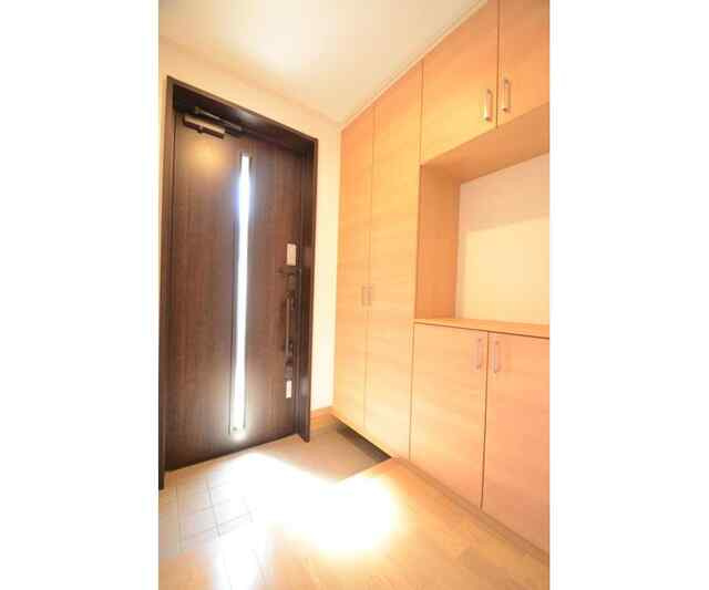 能ヶ谷四丁目戸建Ａの玄関