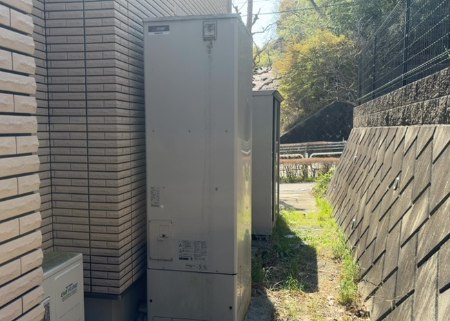 【発電・温水設備】 | 省エネ給湯器とは従来型の給湯器より熱効率が高く、少ない燃料でたくさんのお湯を沸かすことが出来る高効率な給湯器のことを指します。また、省エネ給湯器には種類があり、利便性や効果なども様々です。