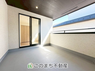 【バルコニー】 | ブルーミングガーデン下野市駅東2丁目　 | 急な雨も安心のルーフバルコニー☆