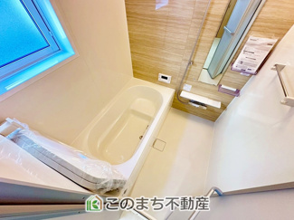 【浴室】 | ブルーミングガーデン下野市駅東2丁目　 | 足を延ばしてゆったり入浴できる一坪タイプの大きなお風呂☆