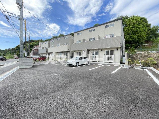 Like高野山B棟の駐車場