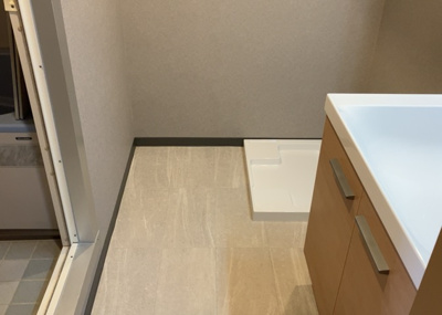 【脱衣所】 | 第一八王子ハイツ | 洗面脱衣所は「体を綺麗に整える場所」という目的と役割を持っています。そして便利で使い勝手のいい「体を綺麗に整える場所」にするためには、配置や動線、照明や収納計画をしっかりと検討しておく必要があります。