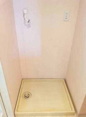 【設備】 | ロイヤルアーク狭山 | 洗濯機置場