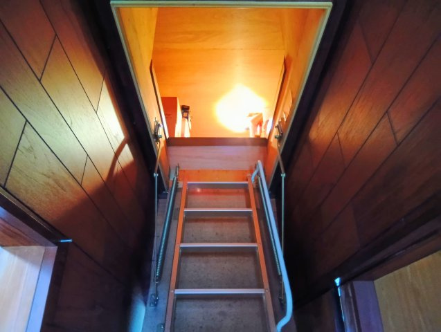 売中古戸建　富士市入山瀬の収納|屋根裏収納があります。居住空間を圧迫せずしっかり収納を確保できます。