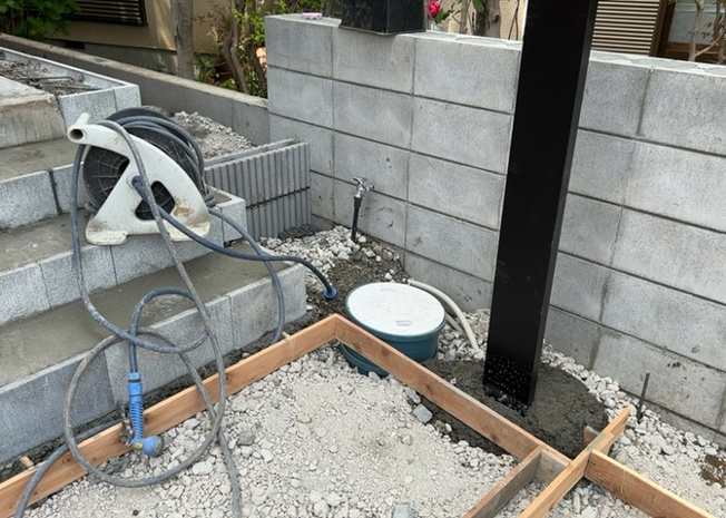 【設備】 | 敷地内には、散水栓や立水栓があります。水道水を直接利用できるため、水を運ぶ手間を省くことが出来ます。大量の水を必要とする洗車作業や清掃などに役立ちます。その他設備とあわせて、現地でご確認ください。