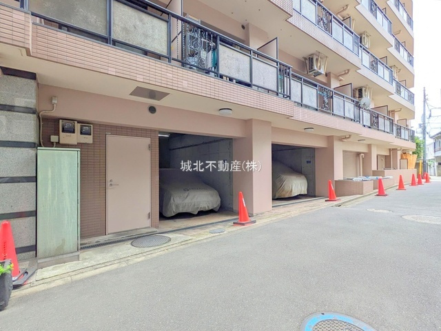 マイキャッスル新高円寺の駐車場