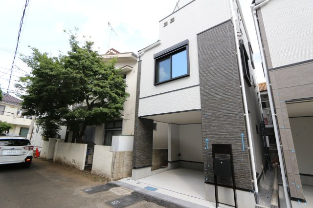 国分寺市東恋ヶ窪３丁目　Ａ号棟の外観|家事負担を軽減する食器洗乾燥機付きのキッチンです。