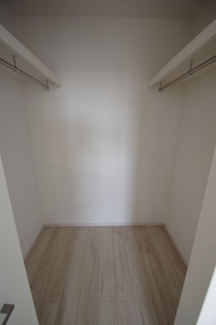 【収納】 | 【仲介手数料無料！！】稲城市平尾4丁目　新築戸建て（全2棟）2号棟　5599万円 | 主寝室のWIC