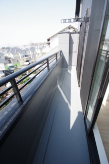 【バルコニー】 | 【仲介手数料無料！！】稲城市平尾4丁目　新築戸建て（全2棟）2号棟　5599万円