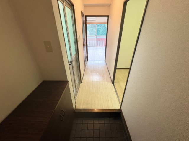 藤友第一ビルの玄関