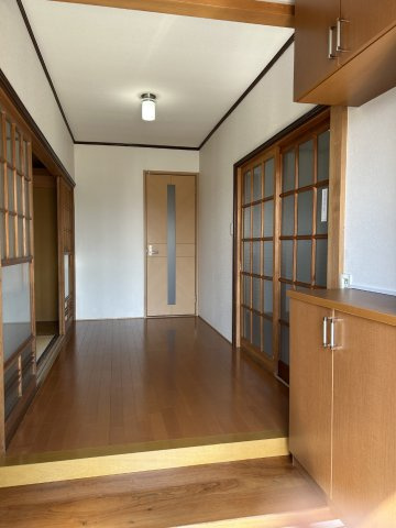 阿見町阿見　5LDKの玄関