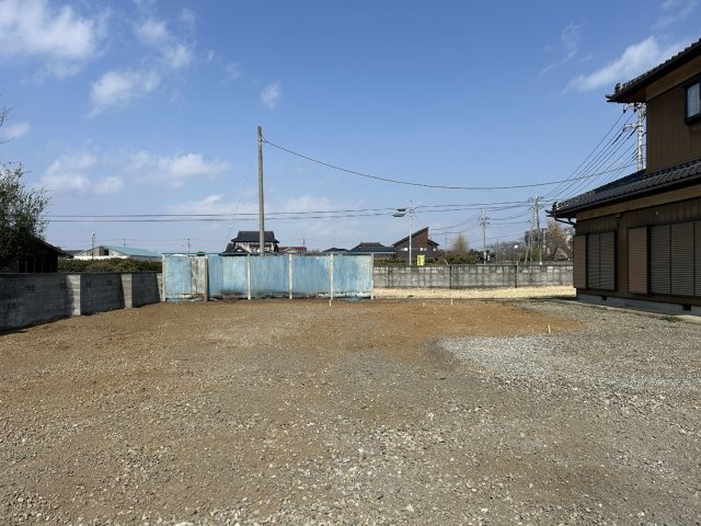 阿見町阿見　5LDKの庭|これだけ庭が広いとガーデニングや家庭菜園もやりがいがありますね。