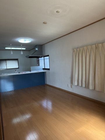 阿見町阿見　5LDKの居間・リビング