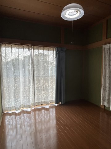 阿見町阿見　5LDKの洋室|1階洋室4.5帖の写真です。